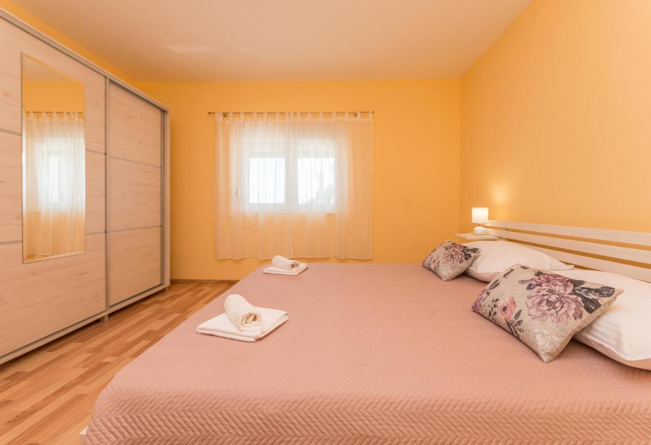 Poolincluded - Holiday Home Maslina Lisane Ostrovicke Zewnętrze zdjęcie