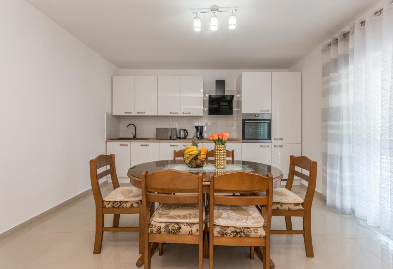 Poolincluded - Holiday Home Maslina Lisane Ostrovicke Zewnętrze zdjęcie